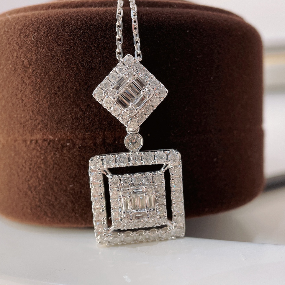 18K金1克拉几何图形冰糖款钻石项链颈饰群镶嵌珠宝真金真钻