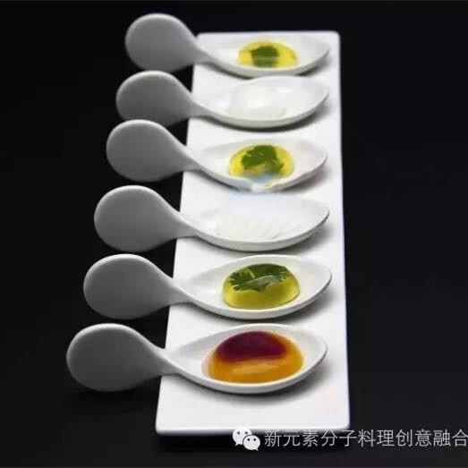 纯白陶瓷勺 分子料理 低温泉蛋 芒果摆盘 意境菜 鱼子酱 变形勺