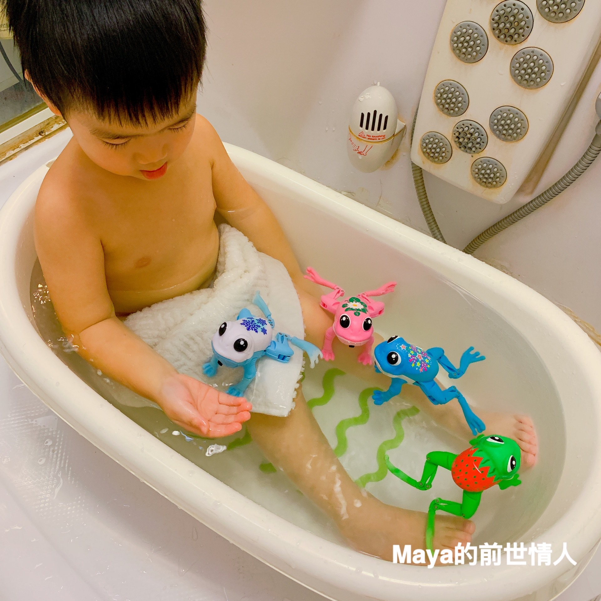 清仓童年回忆怀旧经典青蛙升级版电动弹跳跳蛙会游泳儿童洗澡玩具