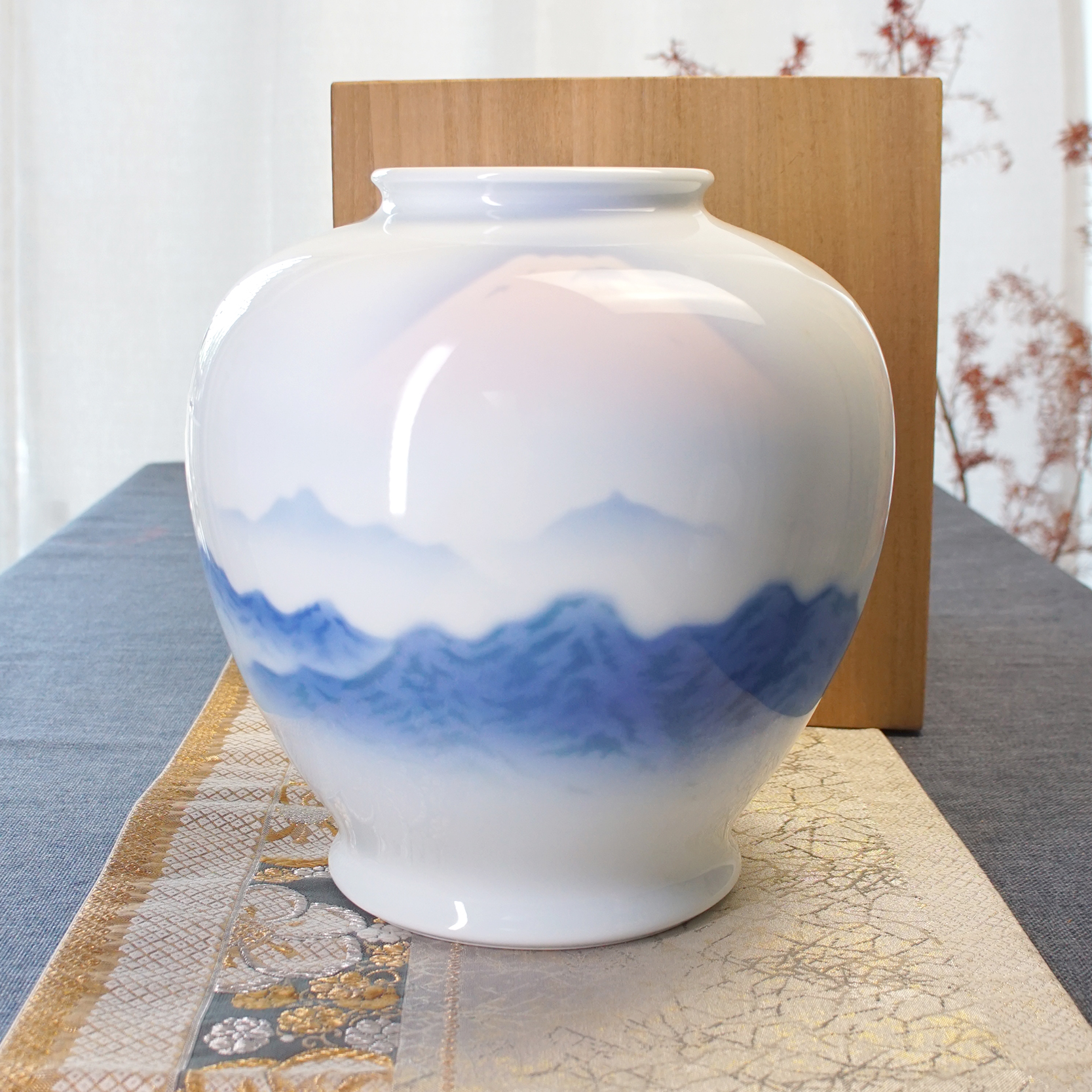 日本进口 深川制 陶瓷染付富士山花瓶日式花器花插桌面摆件装饰