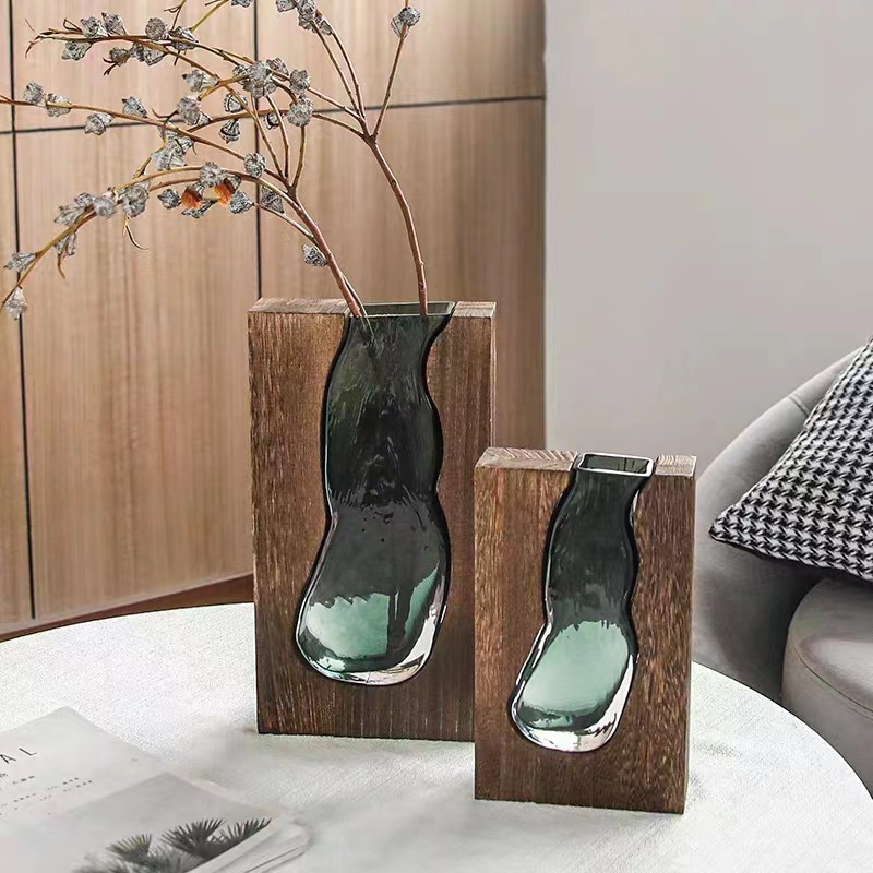 特价北欧原木实木透明绿色玻璃花瓶设计师款装饰家居酒店板房摆件