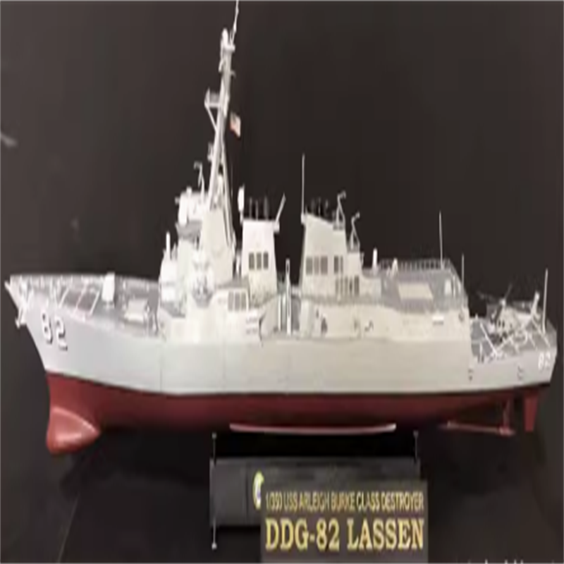 小号手阿利伯克级 伯克号导弹驱逐舰DDG-98 51 1:350 700成品模型