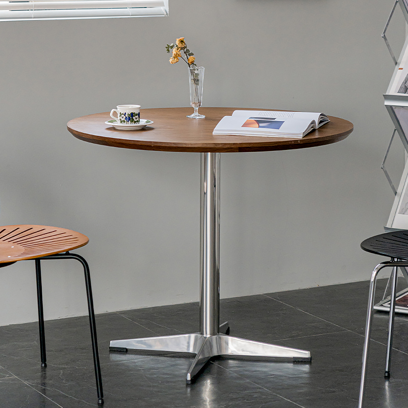 关于白北欧实木餐桌家用咖啡厅奶茶店洽谈桌圆桌小户型不锈钢桌子