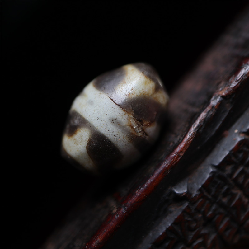 〓老〓西藏手工清代老料器混合材质达洛天珠菩提文玩串配散珠DL12