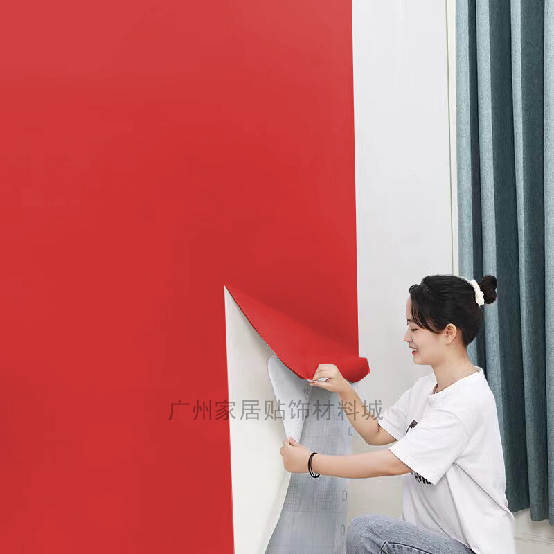 新款大红色墙纸自粘pvc防水壁纸桌面家具贴纸复古风背景即时墙贴