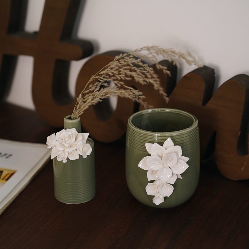 精致墨绿色 出口欧式手捏花陶瓷餐桌小花瓶 立体花卉收纳罐子花瓶
