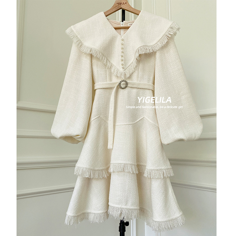 越南小众品牌冬裙设计感小众灯笼袖复古长袖高级感礼服高腰连衣裙