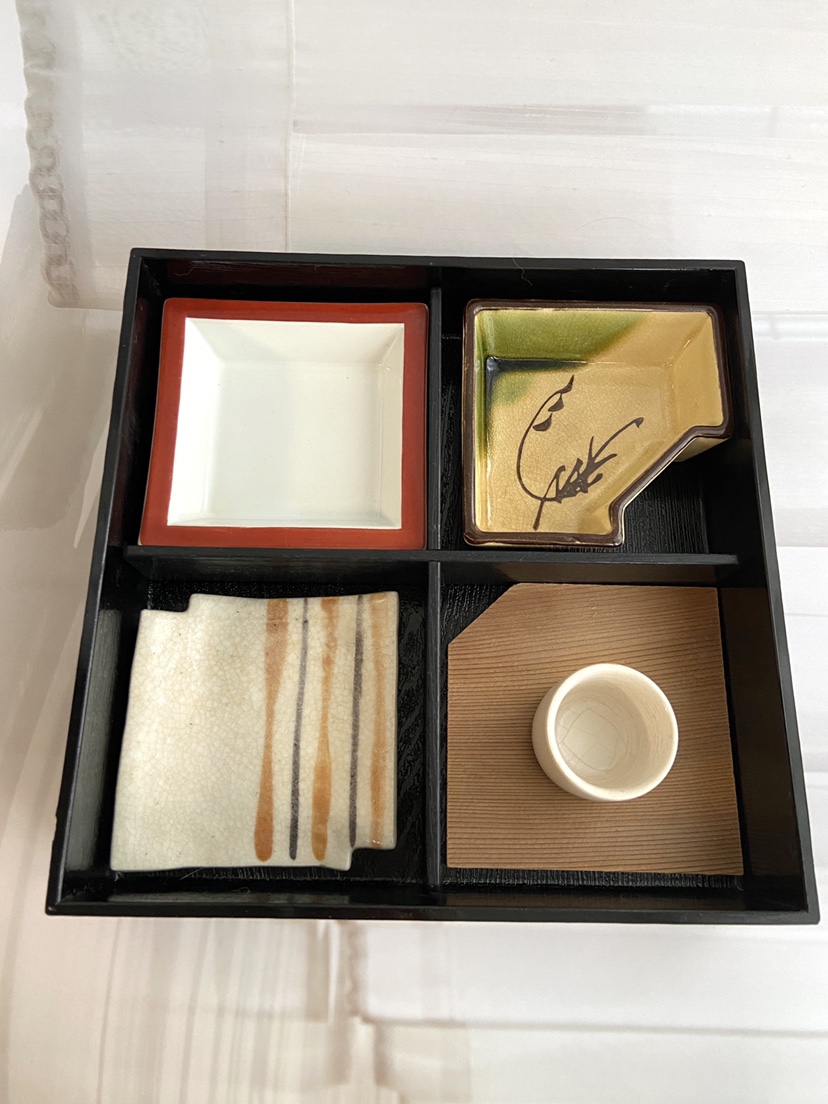 日产实木大漆食盒 赤绘 织部 萨摩烧 瓷器 茶仓小菜碟寿司 收纳盒