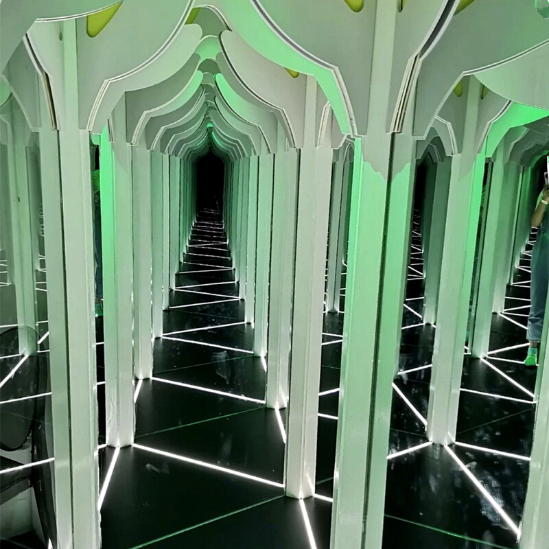 镜子迷宫钢化J玻璃迷宫探险迷宫魔幻3D大型网红互动游乐设备
