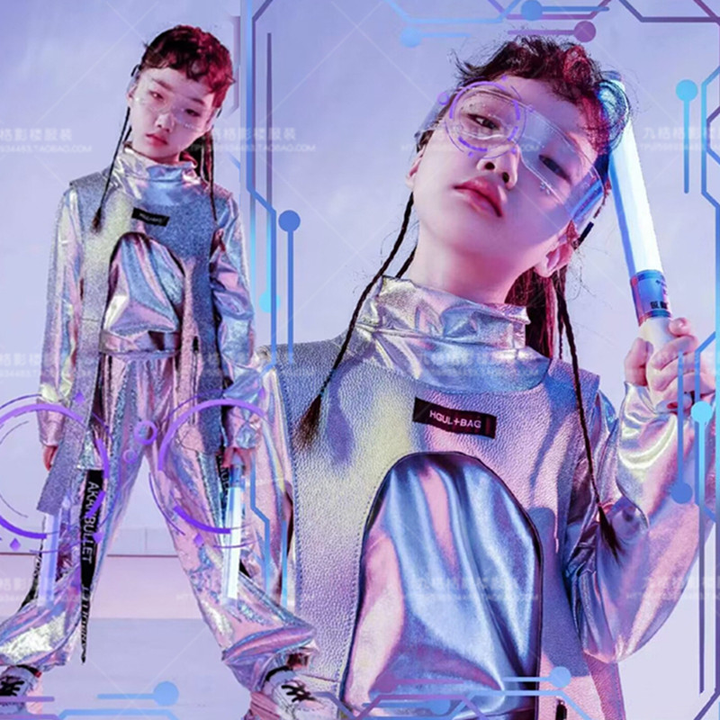 潮童舞台走秀银色未来科技感服装元宇宙儿童演出服模特T台表演酷