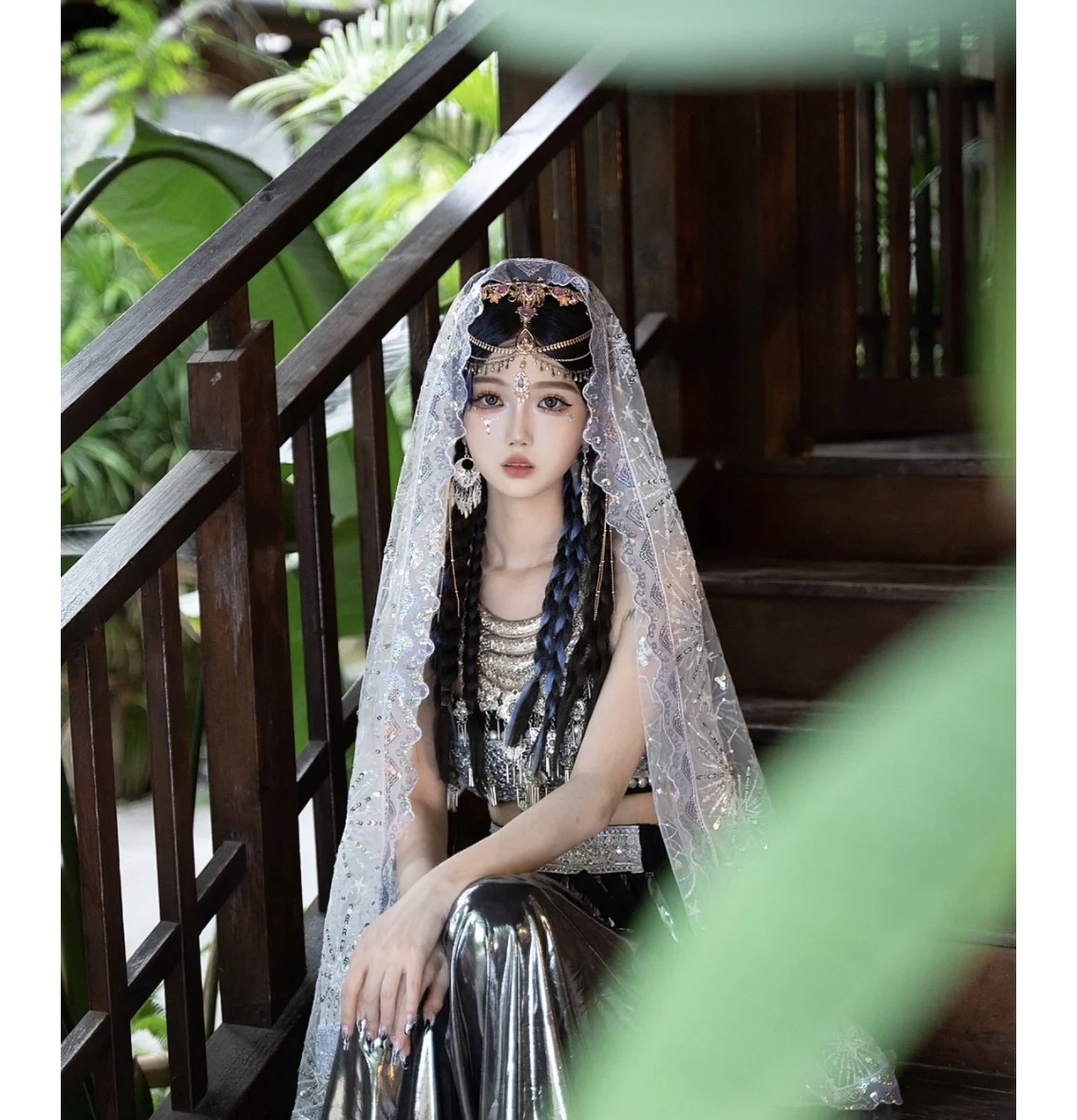 黑暗少女哈尼月族公主异域风情头纱云南西双版纳网红旅游拍照写真