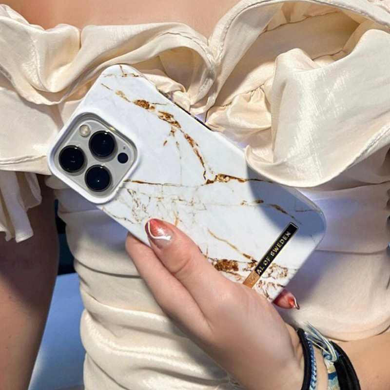 IDEAL OF SWEDEN卡拉拉白大理石纹适用苹果iPhone15 Pro Max手机壳14/13半包硬壳时尚轻薄小众高级感保护套