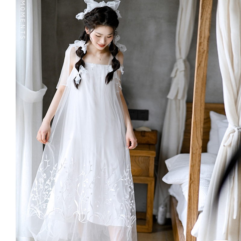 黛雯娜甜美公主白色宫廷风吊带睡裙新娘晨袍女结婚晚礼服纯色长裙