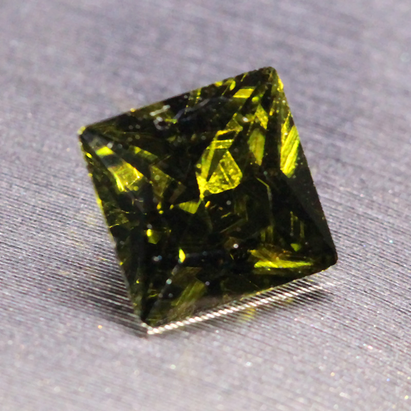 橄榄绿锆石裸石公主方正方形深暗绿色瑞士钻裸钻异形钻石个性复古