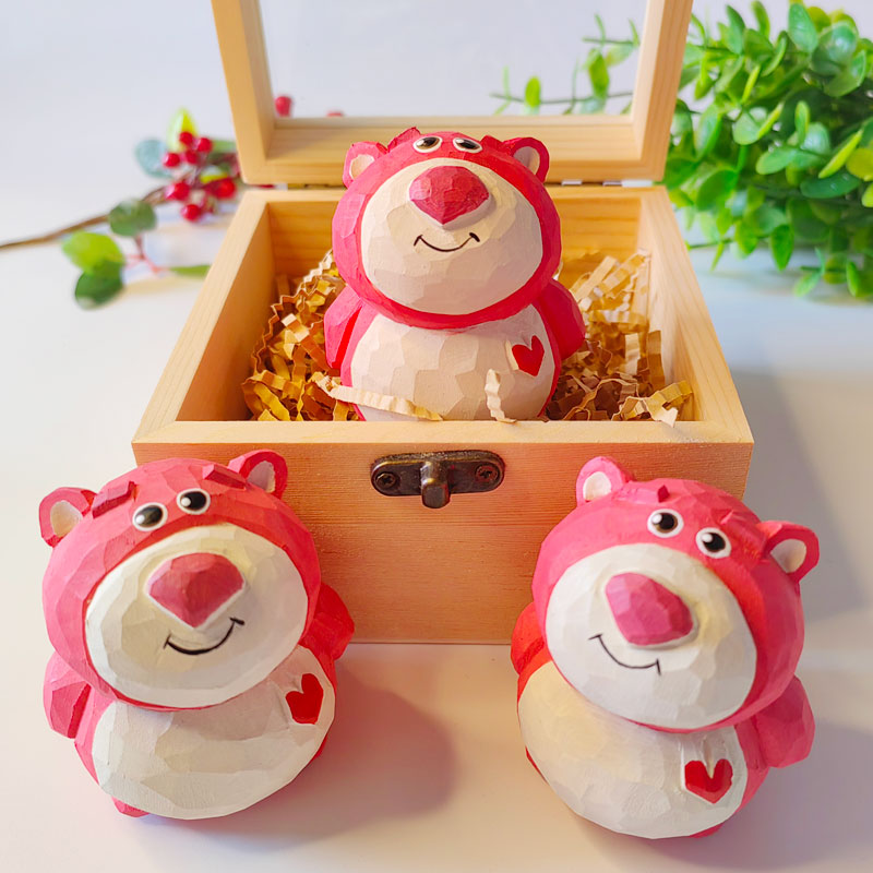 草莓熊纯手工实木雕刻办公室桌面摆件治愈系送朋友创意礼品卡通