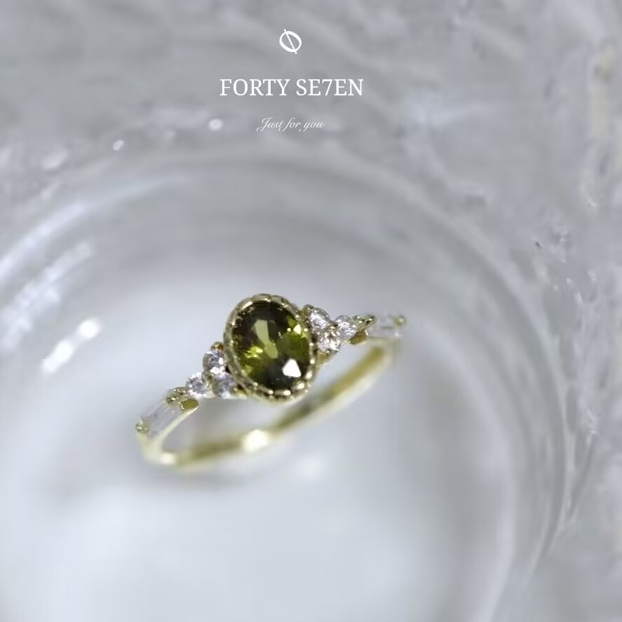 《橄榄树》天然橄榄石绿宝石戒指可调节活口女S925银新款通勤小众