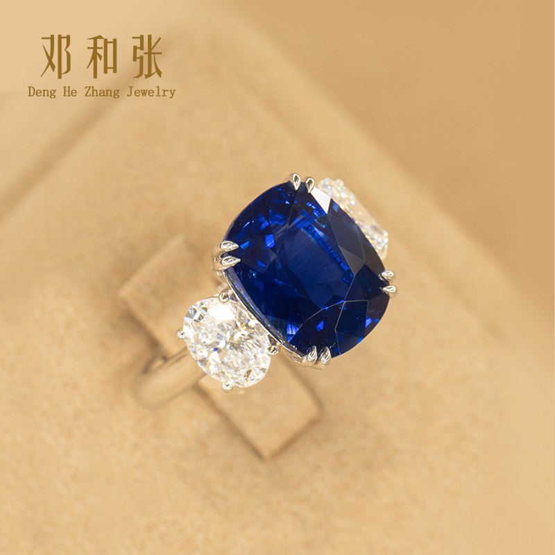邓和张珠宝18K金白金枕形切割蓝宝石钻石镶嵌戒指