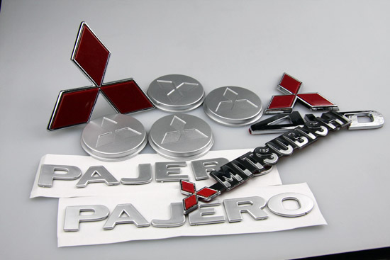 适用猎豹飞腾车标 帕杰罗IO全车套标 三菱中网标轮毂盖4WD PAJERO