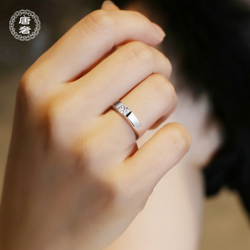唐奢925纯银仿真求订结婚莫桑石钻石戒指环女男一对情侣小众设计