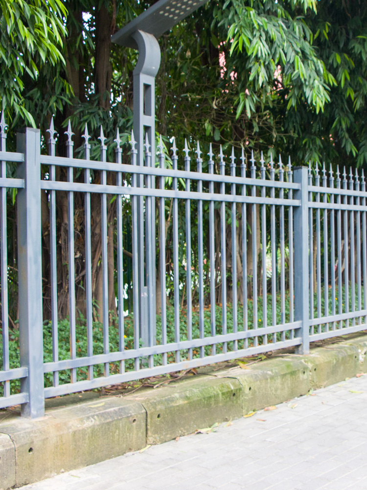 院子围墙护栏市政标准围栏庭院锌钢铁艺花式围栏隔离栏围网成品
