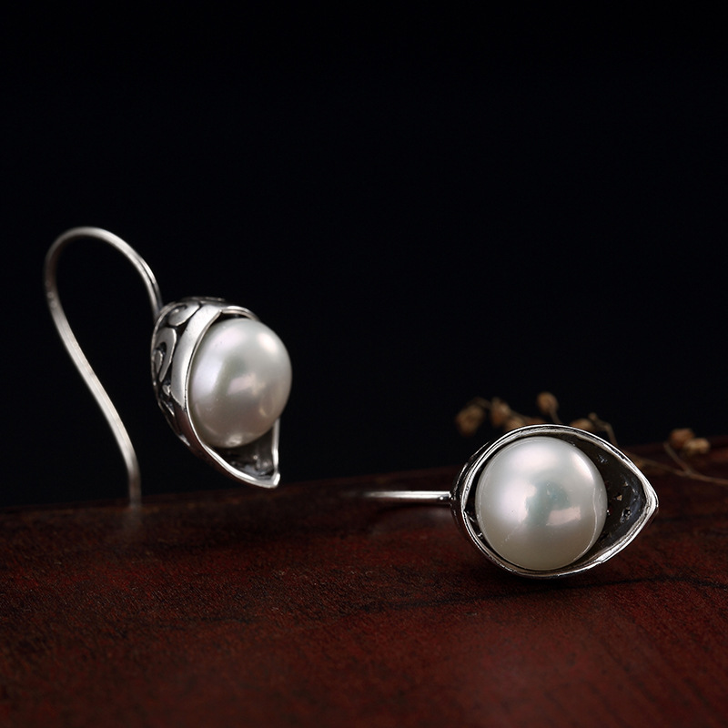 S925纯银复古镂空花纹镶嵌珍珠耳坠中式做旧百搭水滴女士简单耳饰