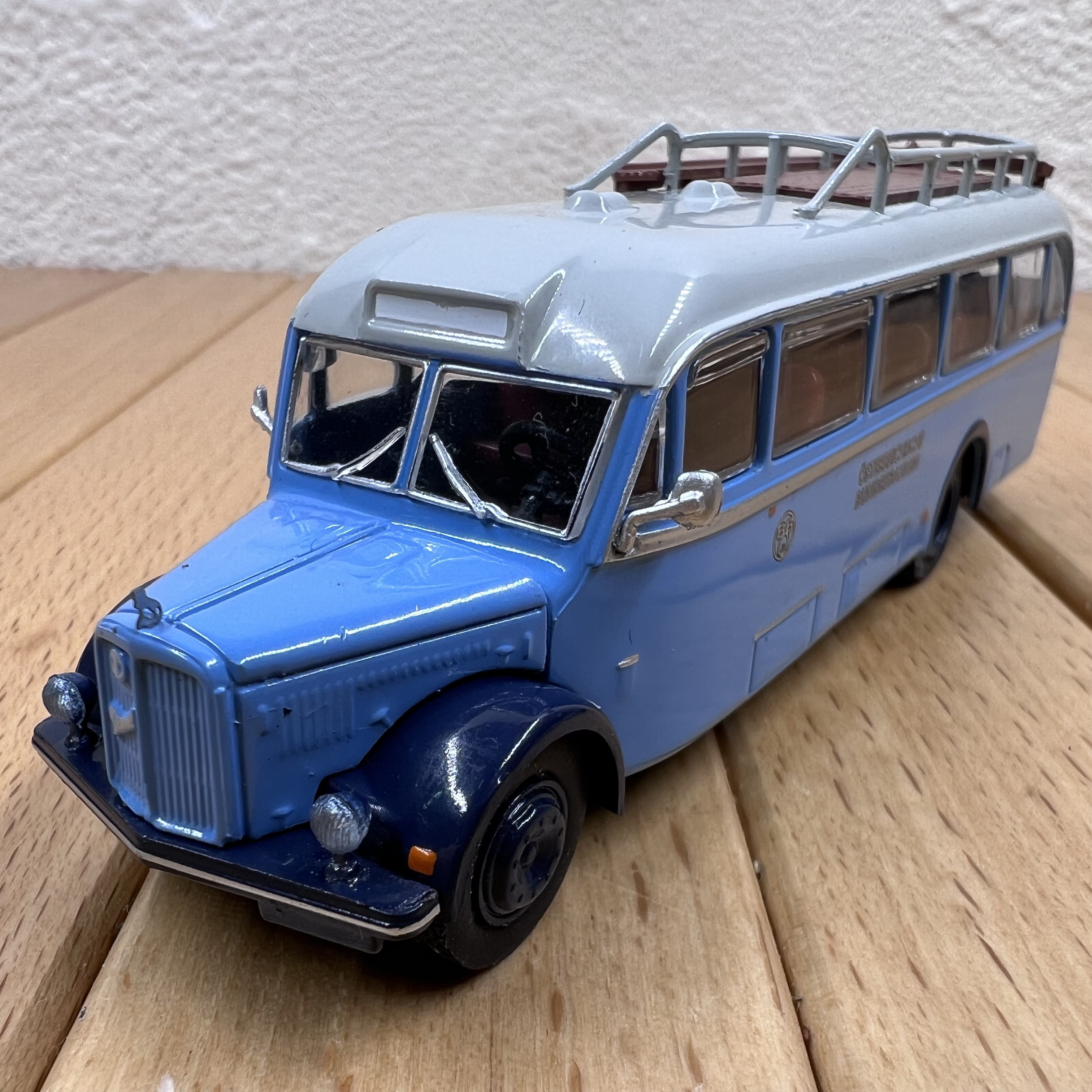 1:87奥地利斯泰尔公共汽车塑料模型摆件经典 老式巴士场景摆设