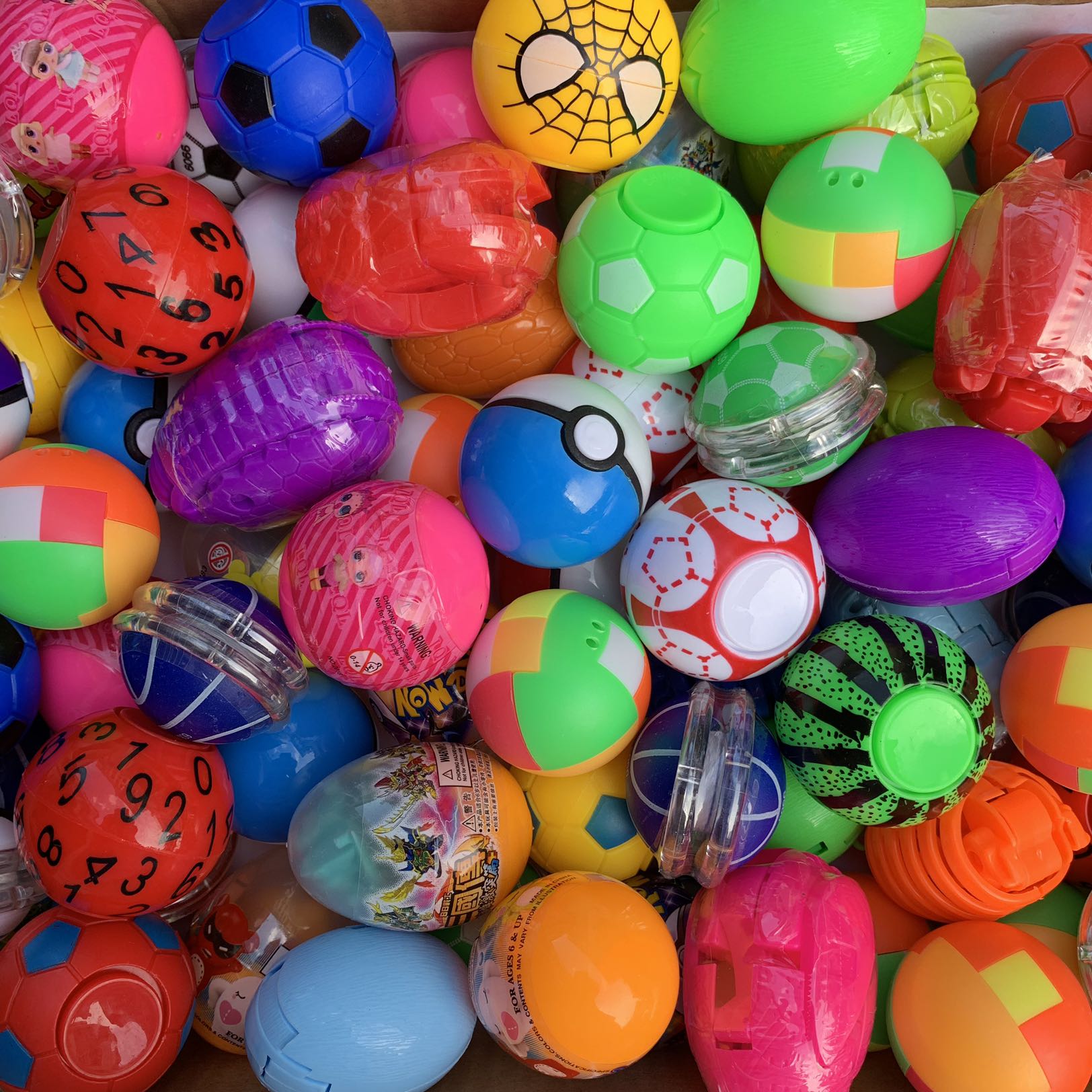 包邮50号2元扭蛋机玩具球娃娃蛋公仔扭蛋拼装组装玩具混装彩蛋球