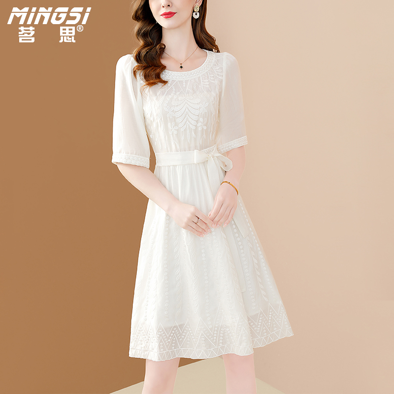 茗思高档精致白色连衣裙女2024新款夏季洋气小个子法式天丝中长裙
