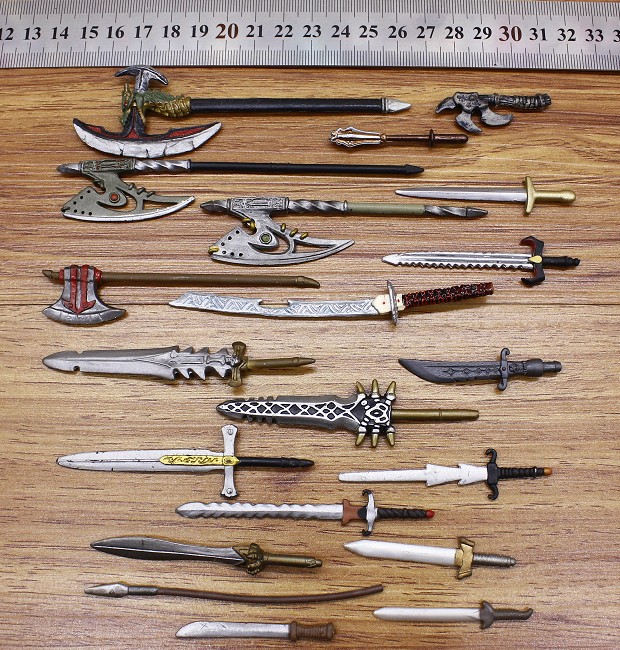现货1/18古代兵人散件欧洲中世纪冷兵器剑斧长矛模型多款