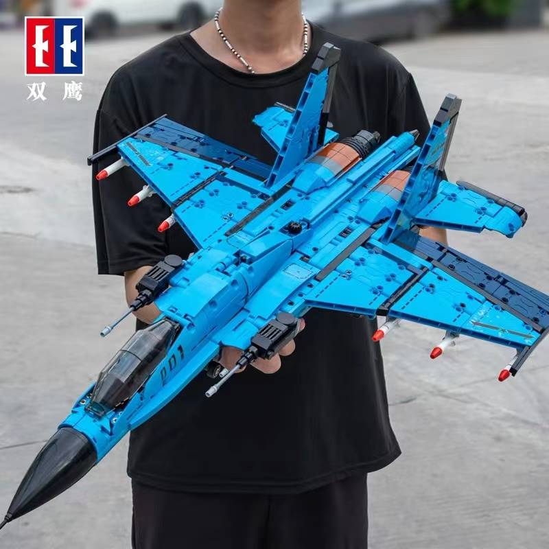 1遥控飞机中国军事航天战斗机可飞积木拼装航母辽宁号玩具22新品