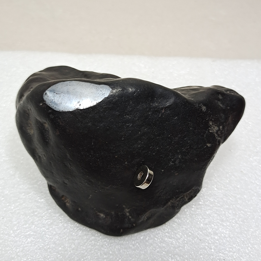 K铁陨石原石标本收藏品黑色天然铁陨石磁场石桌面奇石送礼摆件