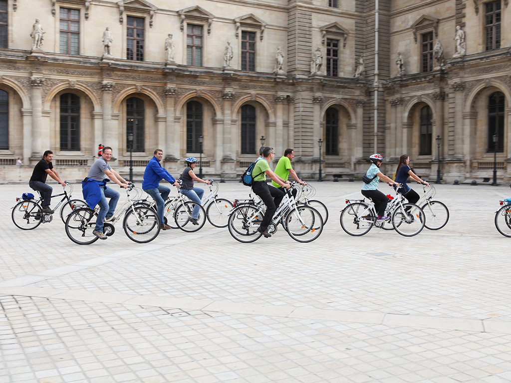 法国巴黎旅游  塞纳河的自行车骑行之旅