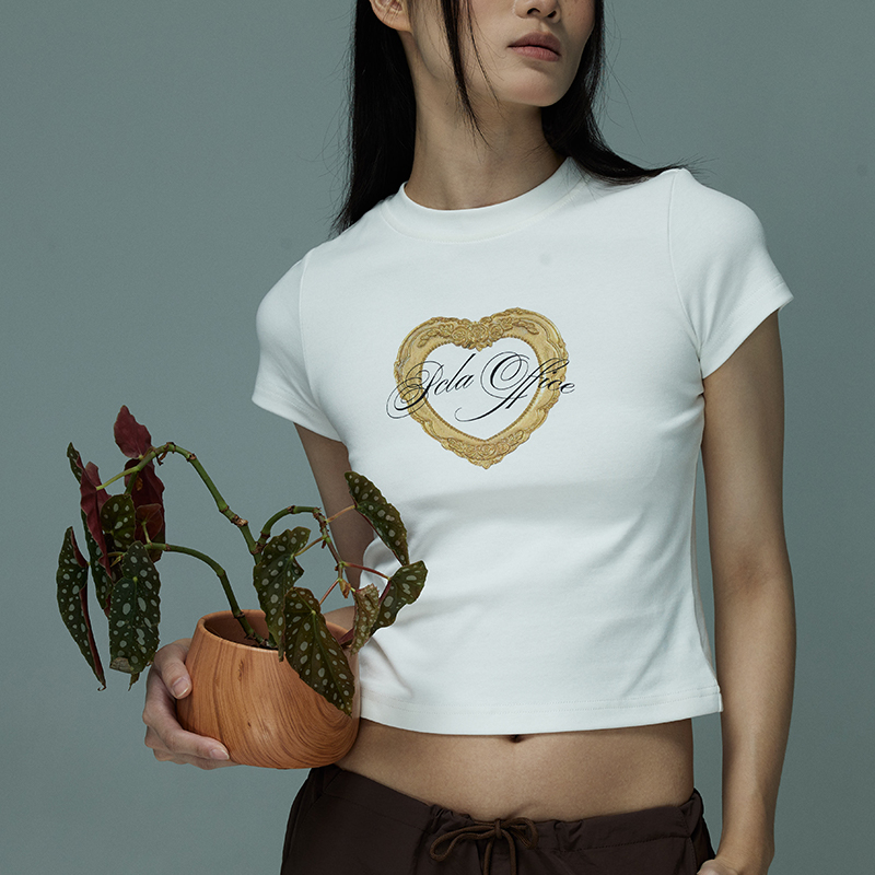 PERCOLATOR（PCLA）23SS 白色复古黄金浮雕爱心形印花短袖T恤tee