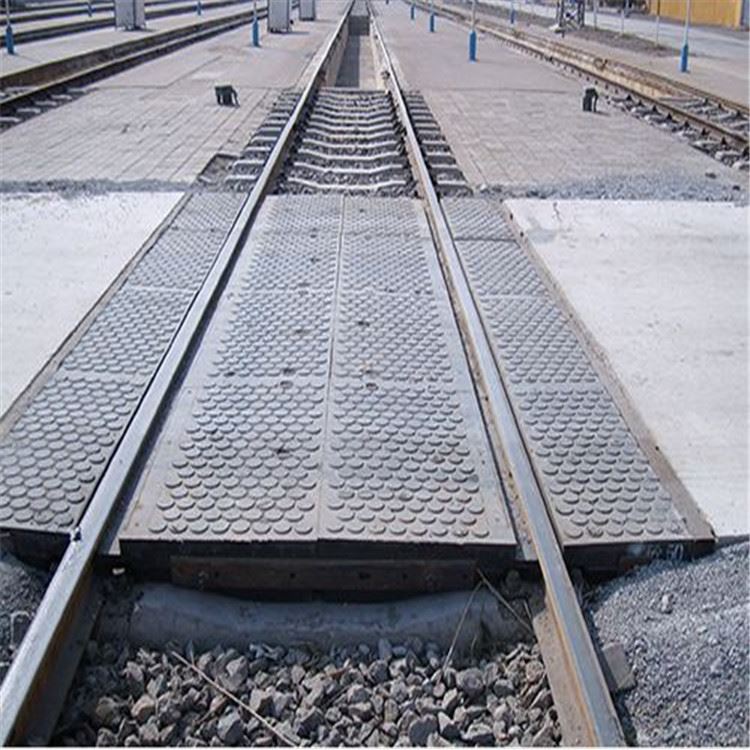铁路道口专用橡胶道口板 道口板 P43 P50 P60钢轨用 橡胶道口板