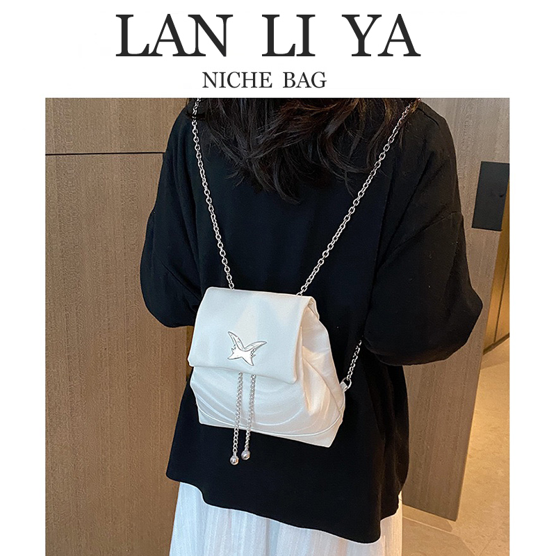 兰莉娅原创设计蝴蝶锁双肩包链条小包2024新款时尚休闲背包通勤包