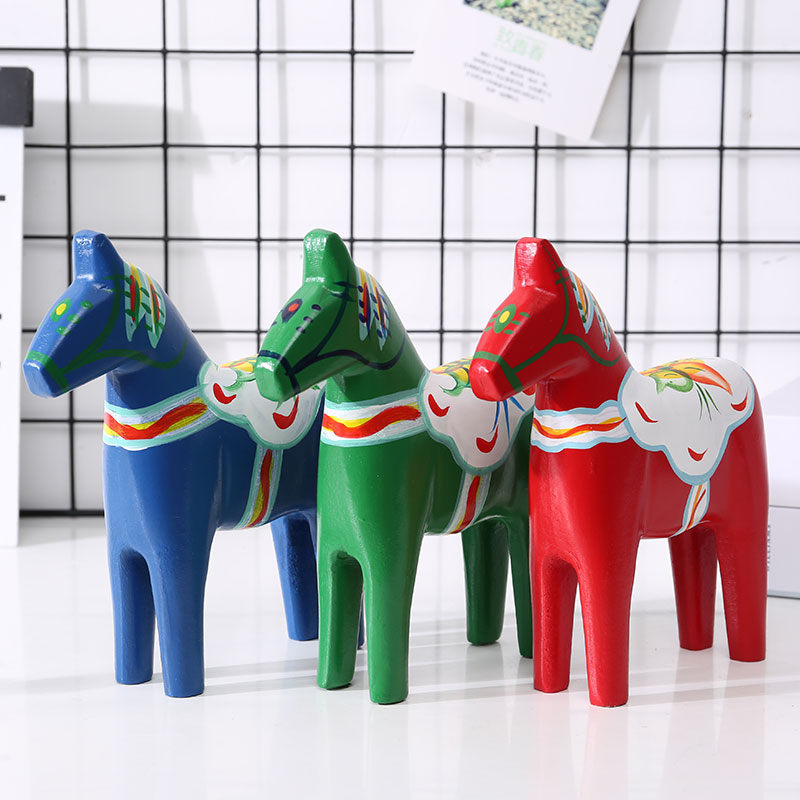 瑞典达拉木马摆件北欧红色马摆件绿色创意小木马木质玩具马工艺品