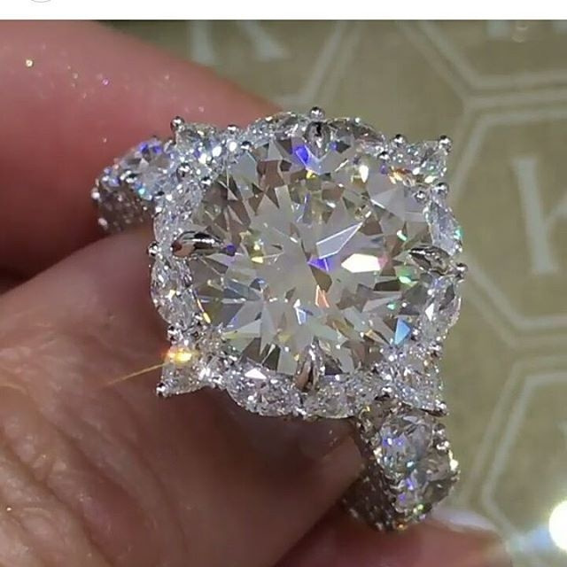 Diamond ring classic temperament diamond ring wedding ring