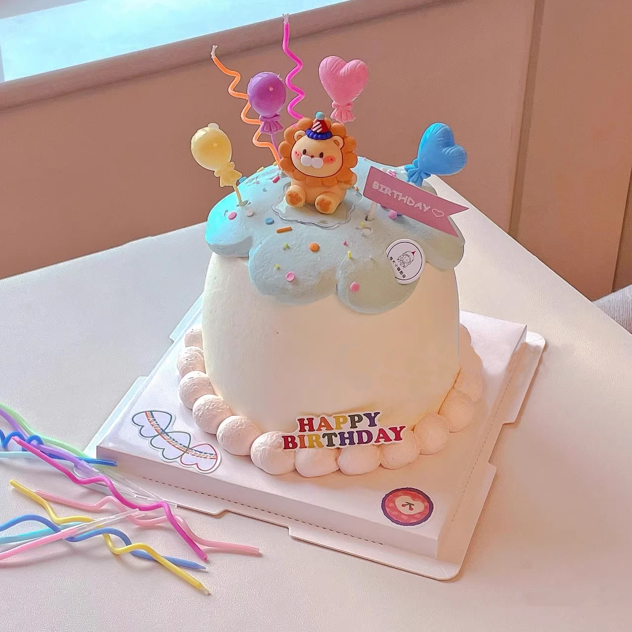 可爱派对帽小狮子儿童生日蛋糕装饰摆件狮子座马卡龙小气球插件