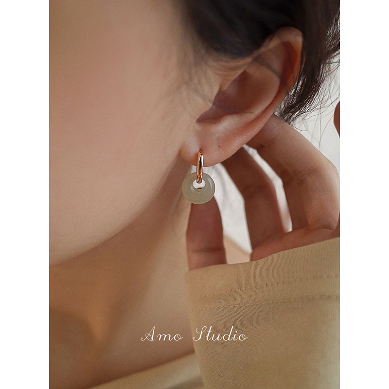 AMO天然和田玉耳环女公主平安扣转运小众设计感圆圈耳扣耳饰中式