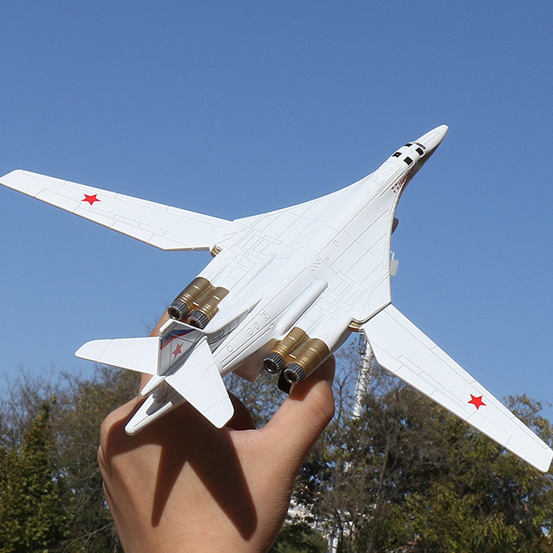 图-160合金飞机模型TU-160白天鹅战略轰炸机儿童男大军事摆件收藏
