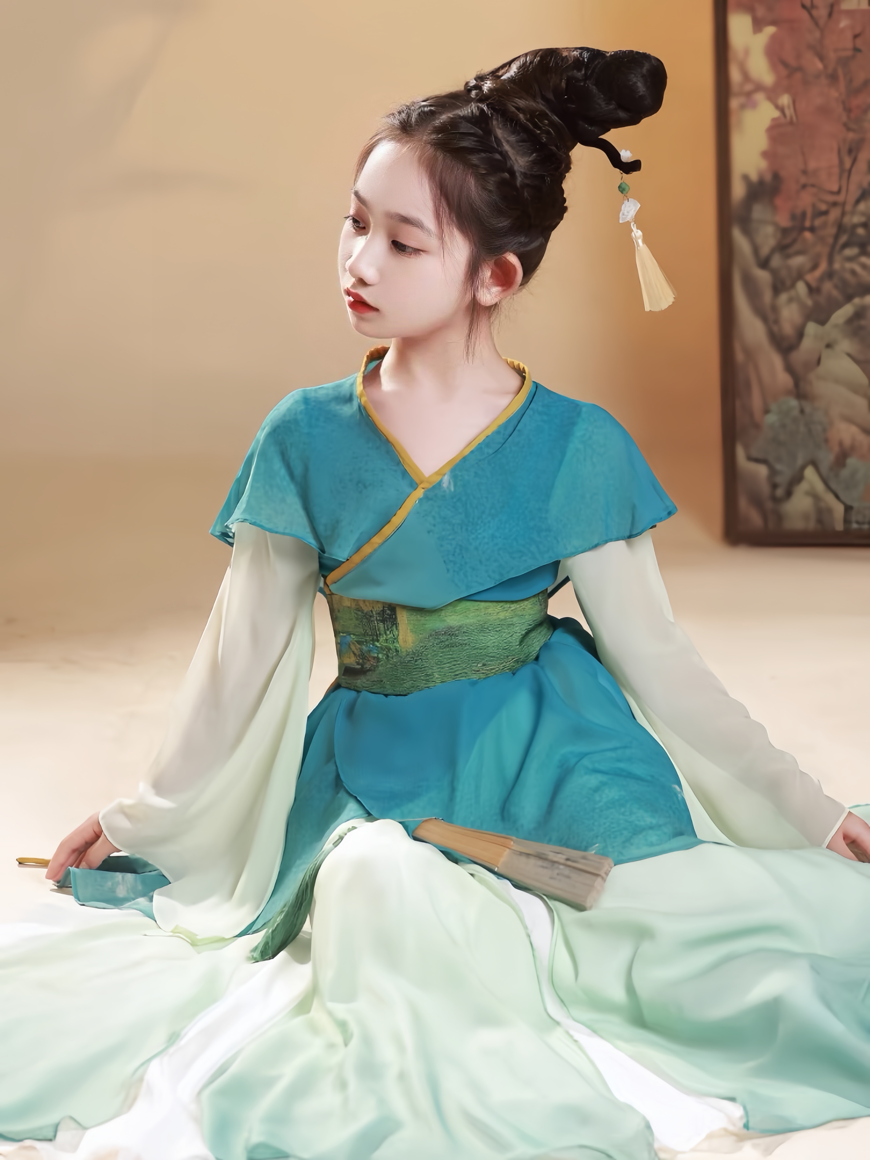 高端儿童汉服演出服中国风古典独舞蹈中秋节女童只此青绿舞台服装