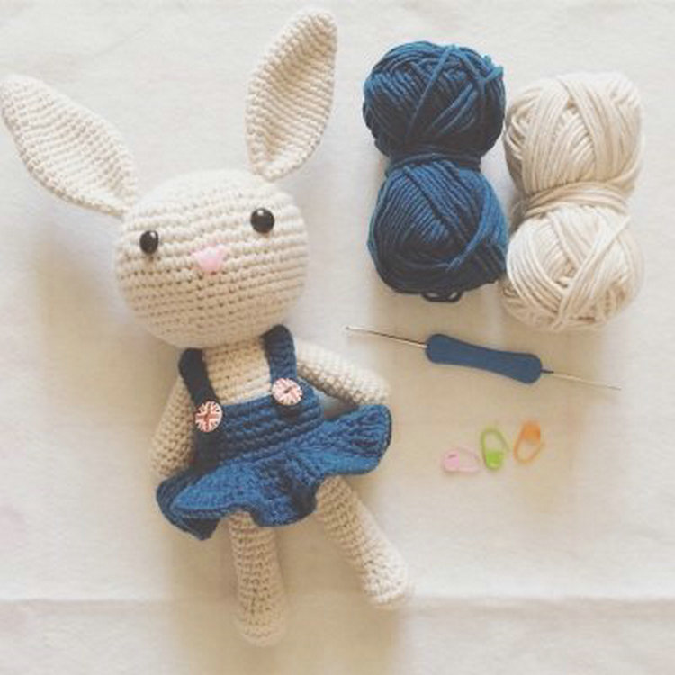 钩针diy材料包毛线编织手工玩偶娃娃情侣兔子自制针织5股牛奶棉线