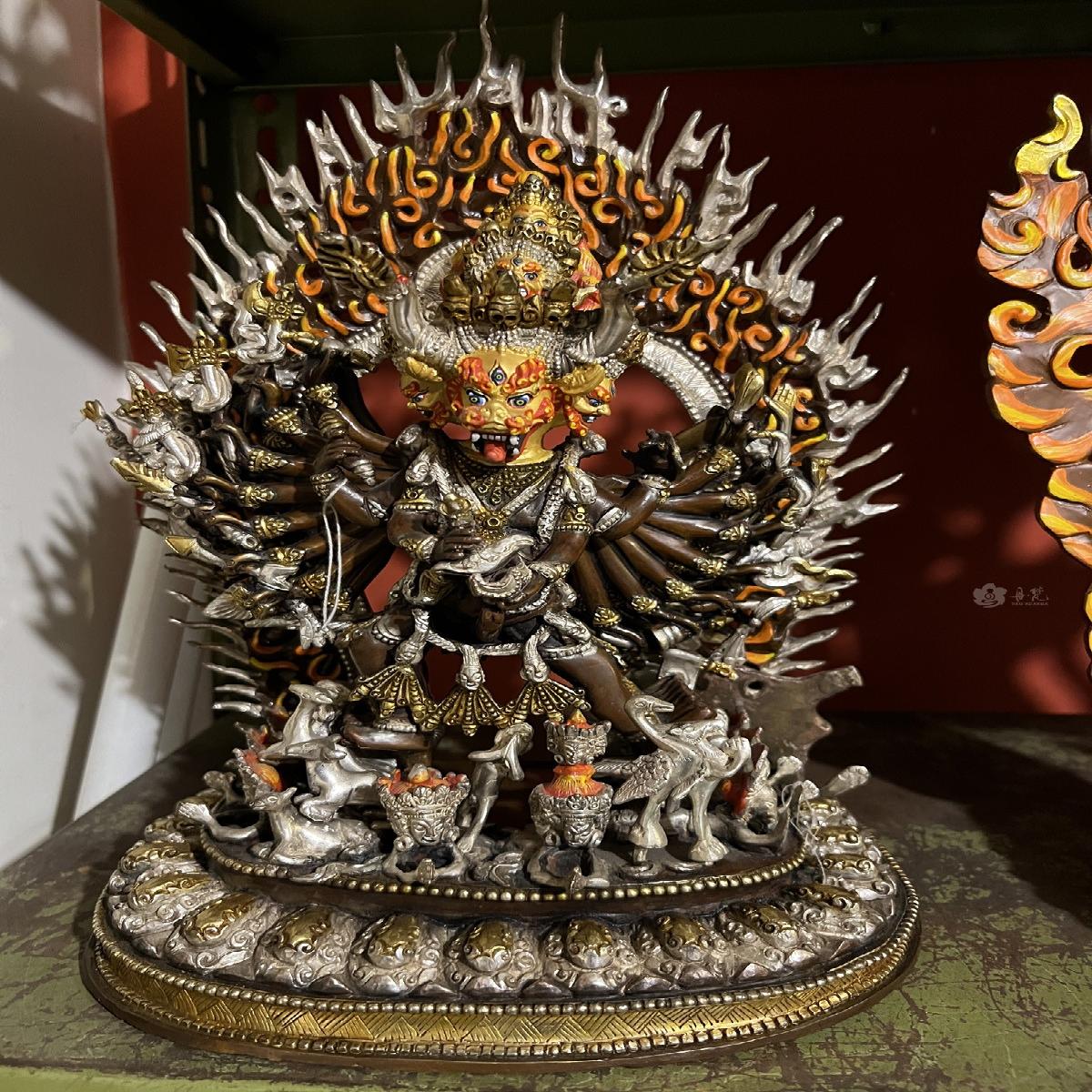 尼泊尔大威德金刚护法紫铜鎏银释迦族工艺高36cm单身一尺铜雕像