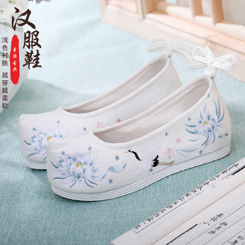 原创古装汉服鞋子女古风汉元素中国风低跟翘头履老北京布鞋绣花鞋