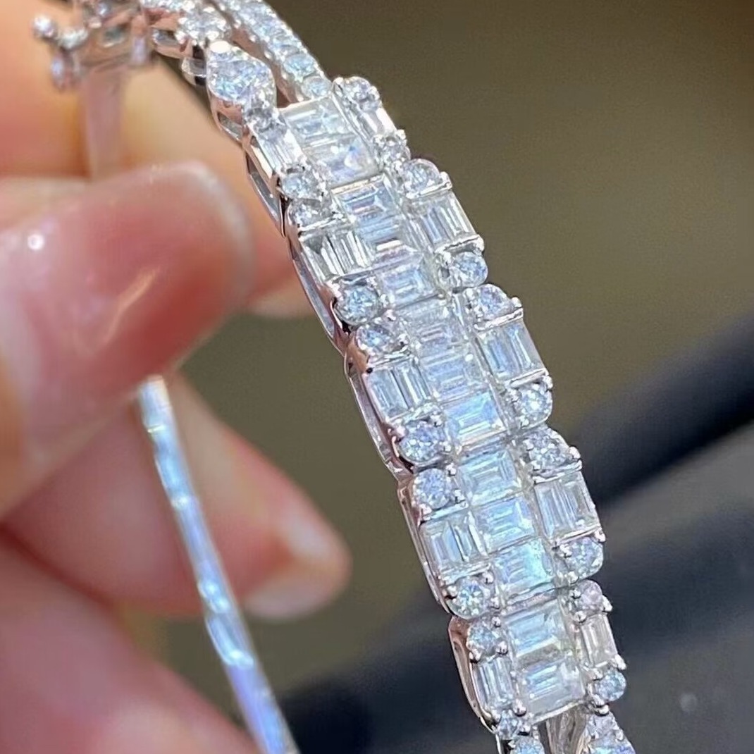 18K白金女款镶嵌2.5克拉天然南非高品质钻石手镯真金真钻石送证书