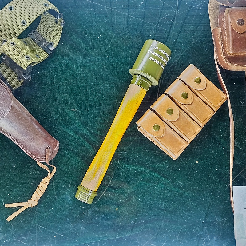 书房桌面摆件抗战二战德国M24手榴模型雷电弹射玩具礼物扮演收藏