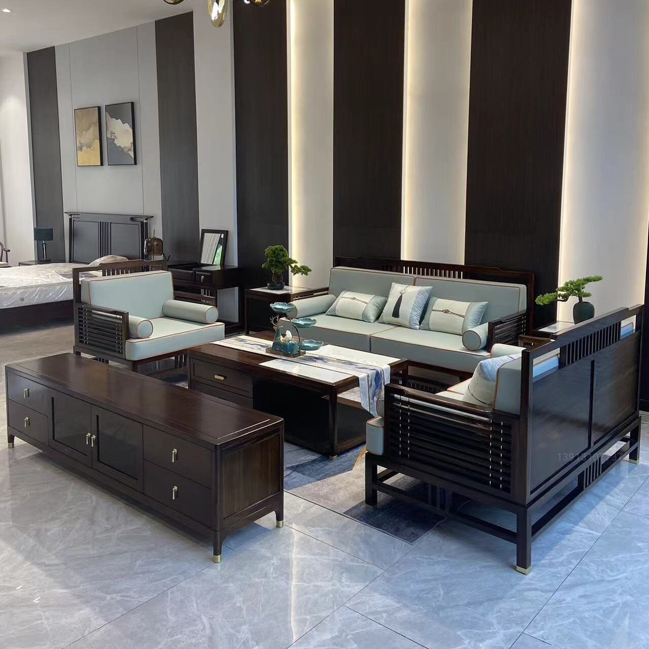 新中式乌金木沙发现代简约沙发别墅客厅家具组合榫卯实木沙发