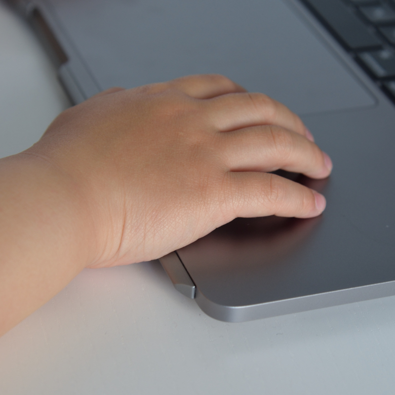 Macbook pro防割手割腕专用腕托手托笔记本苹果电脑apple磨砂护腕