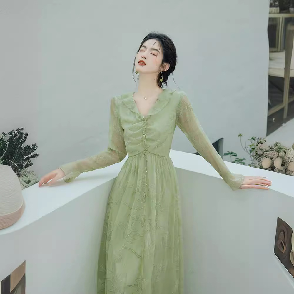 春夏2024今年流行的漂亮假两件绿色连衣裙超好看气质绝美仙女长裙