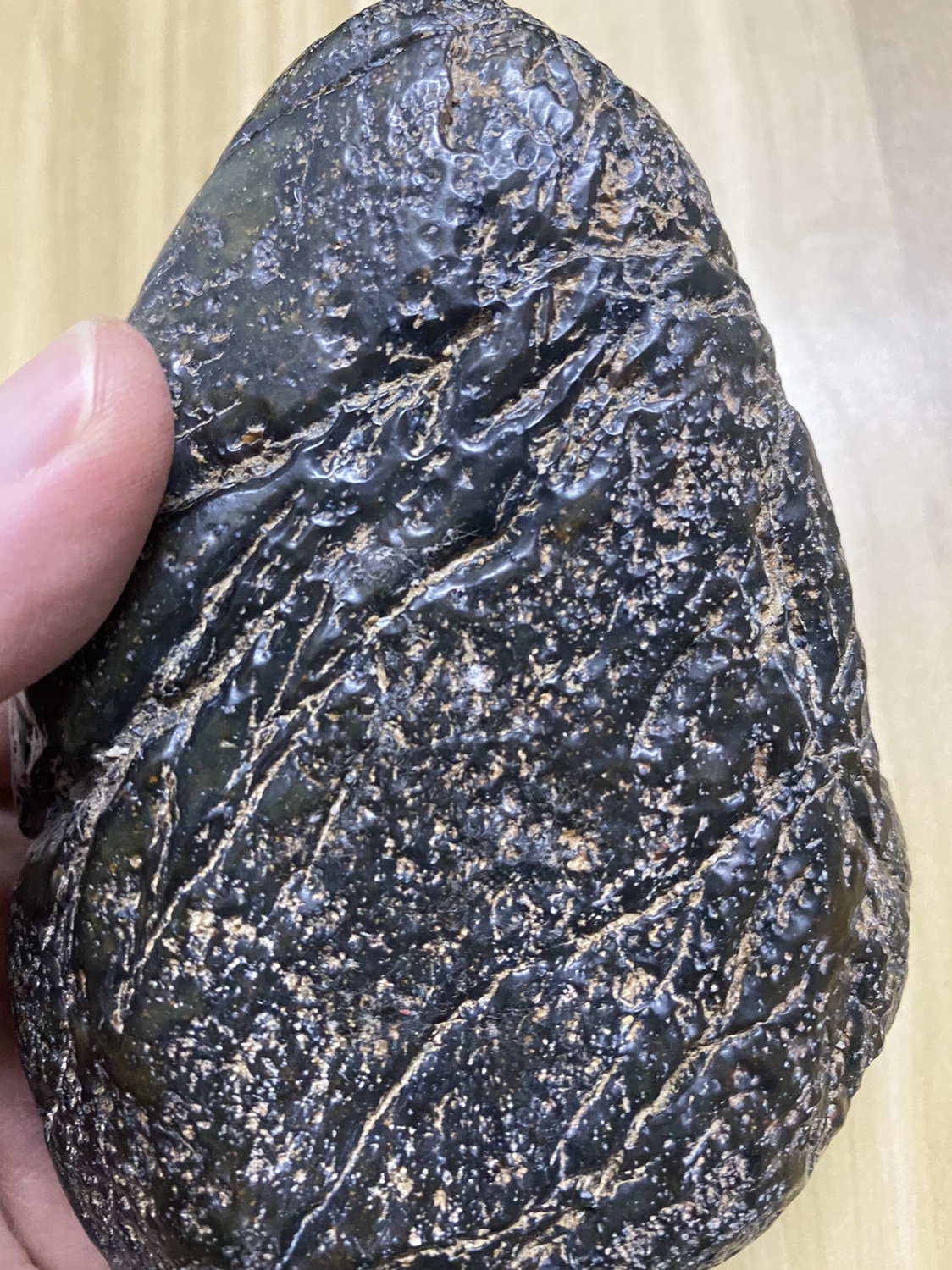 西藏玉石原石籽料手把件石头陨石药王石摆件磁性蛇纹尖藏玉天然